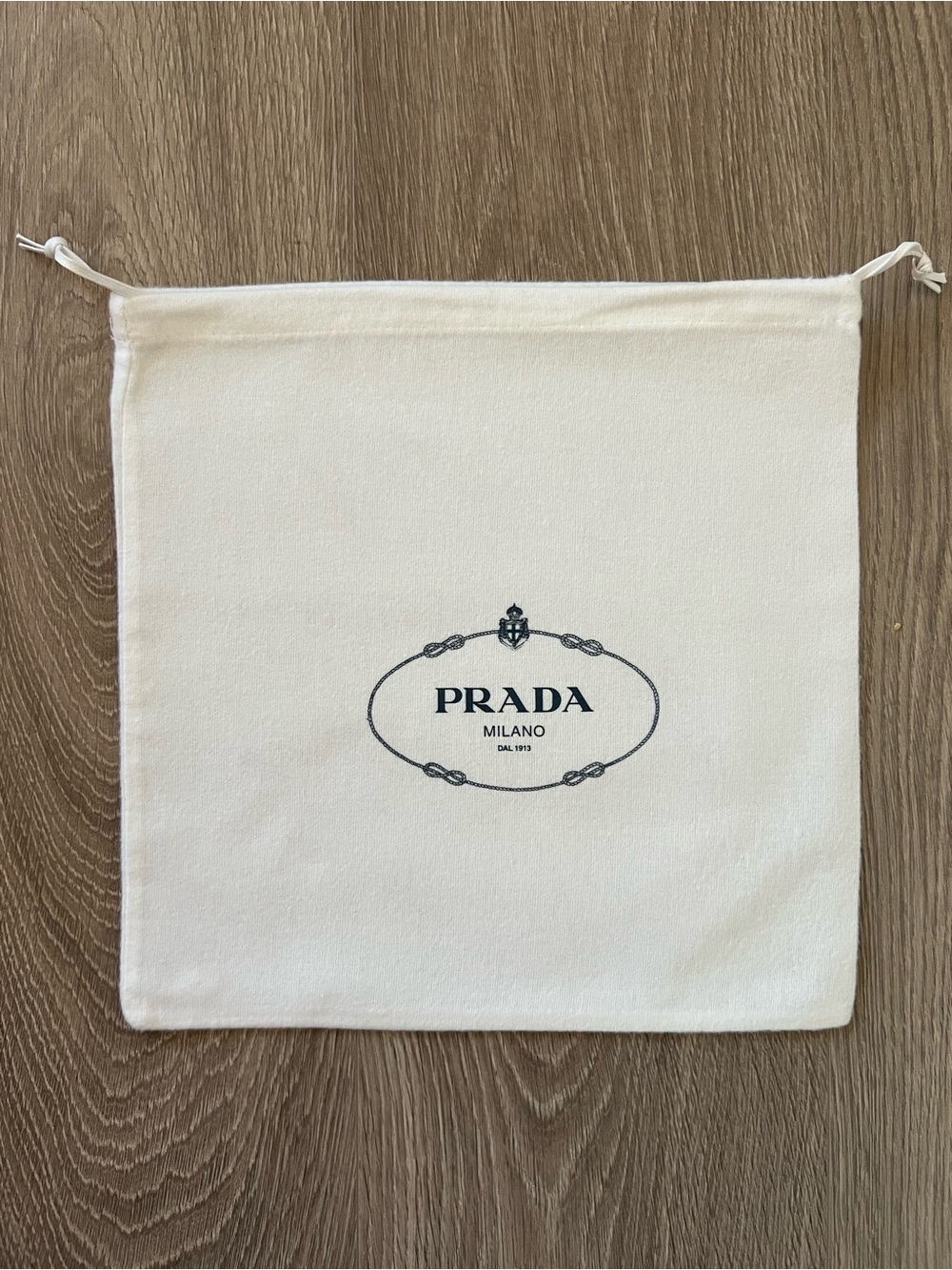Prada dust bag (C882)